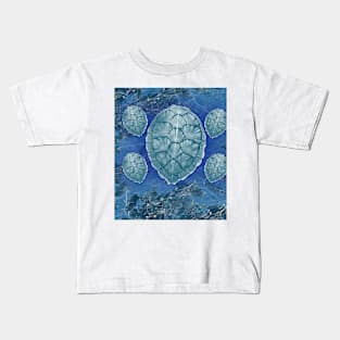 Turtles underwater Kids T-Shirt